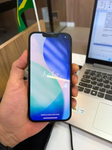 iPhone 16e
