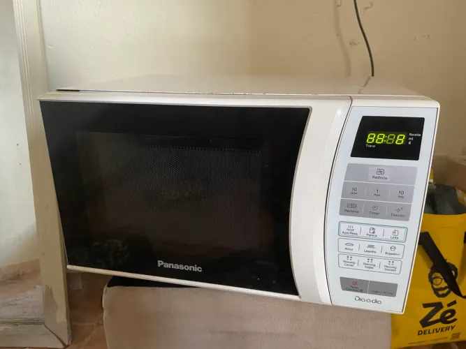 micro-ondas Panasonic Dia a Dia 21L.