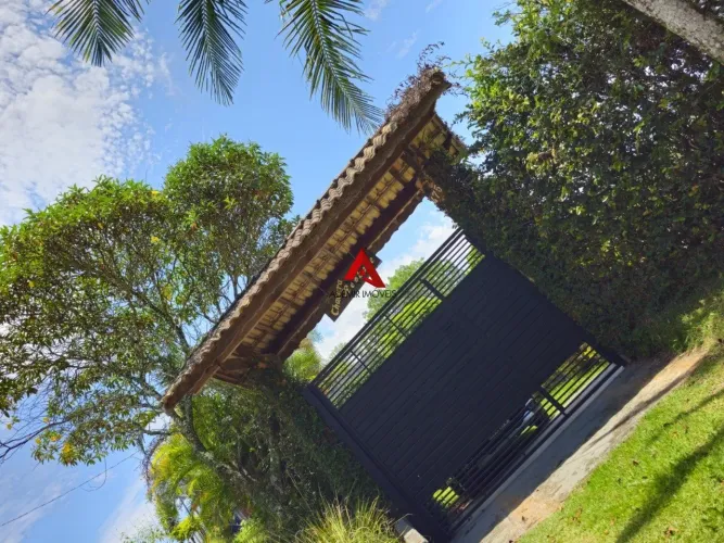 Belíssima chácara com 4 suítes e vista privilegiada no Jardim Panorama - Igaratá-SP