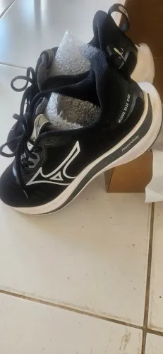 Tên8s de corrida Novo, usado apenas uma vez