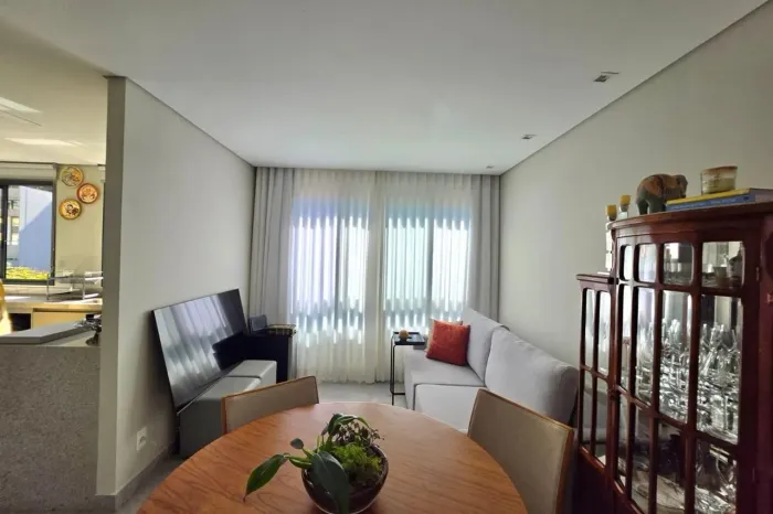 Apartamento à Venda - Lourdes, 2 Quartos, 63 m2