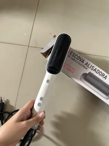 Escova alisadora de cabelo