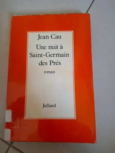Une nuit à saint Germain de prés- livro em francês