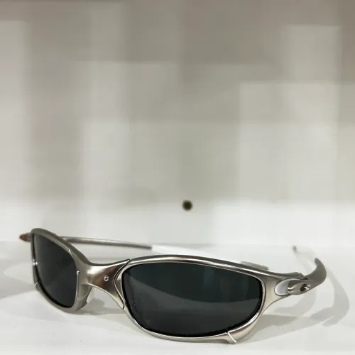 Oakley Juliet