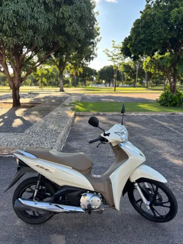 Vendo essa moto a vista ou parcelado