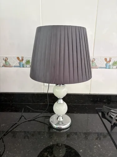 Abajur com cúpula