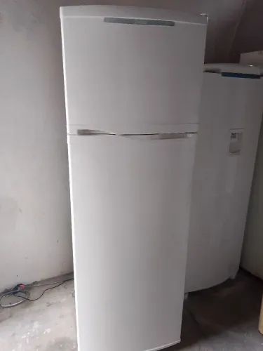 Vendo geladeira Consul fomcionandor normal
