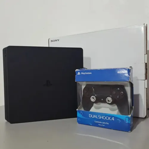 PS4 SLIM 1TB COM CONTROLE ORIGINAL + CAIXAS