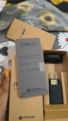 Vendo celular novo, na caixa, nunca foi usado 