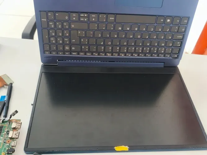 Retirada de peças notebook Lenovo ideapad 330s