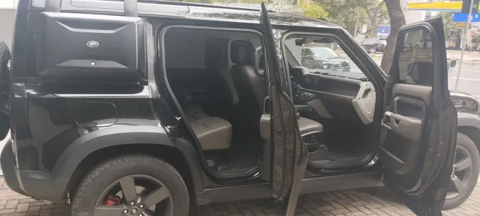 Land Rover Defender 110 2.0 Turbo HSE SI4 AUT 2022