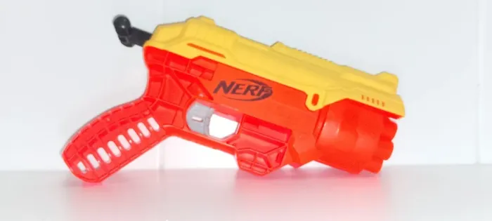 Nerf Alpha strike laranja e amarelo + 6 dardos oficiais Nerf