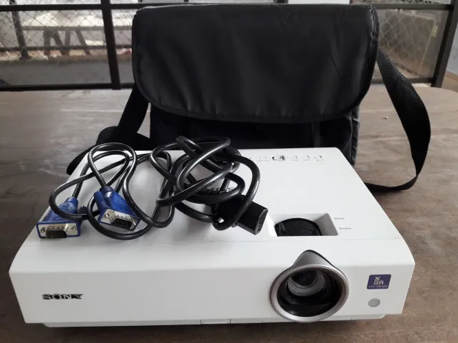 Projetor portátil Sony VPL-DX120