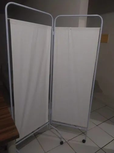 Biombo com divisórias