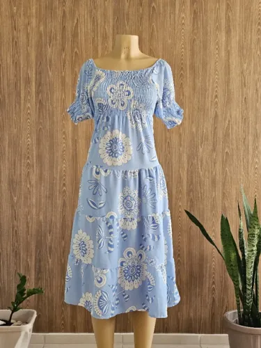 Vestido floral azul com lastex e mangas - novo