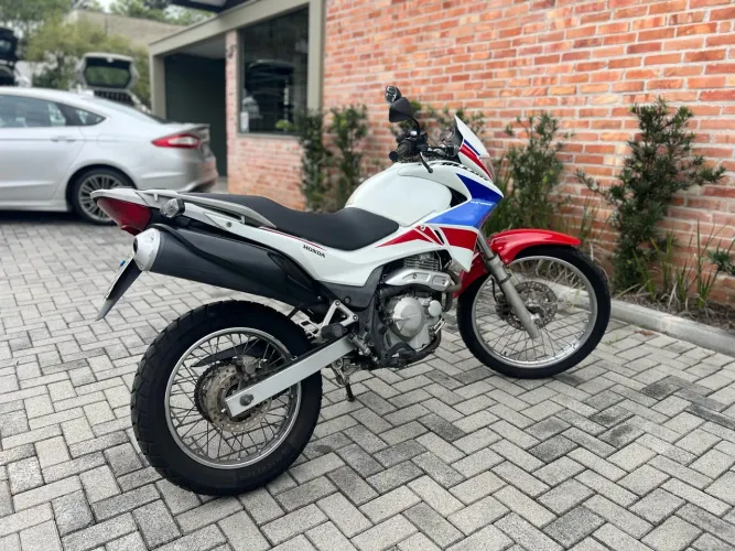 Honda NX 400i Falcon 2015
