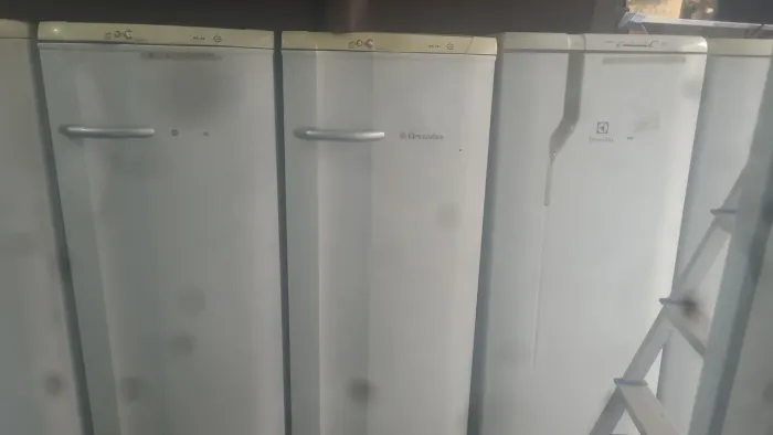 Temos vários modelos de geladeira todas funcionando perfeitamente