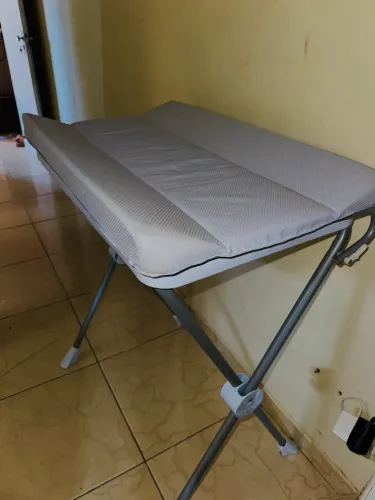 banheiro com trocador gauzerano