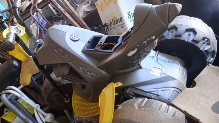 Moto elétrica infantil Bandeirantes