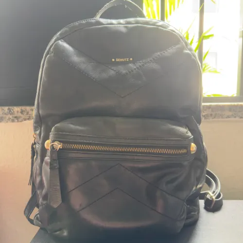 Mochila Schutz em Couro