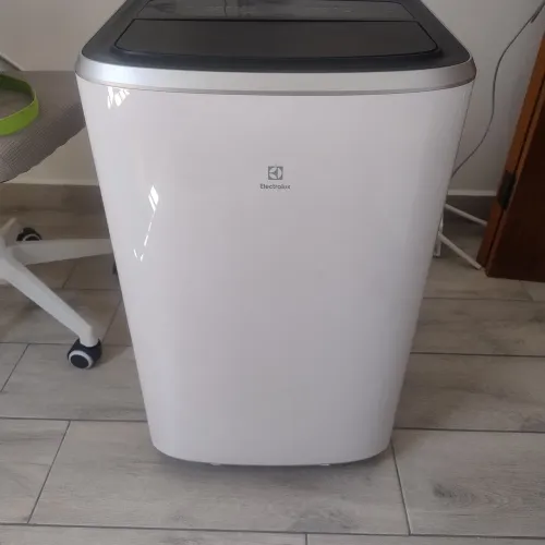 AR condicionado Portátil ELECTROLUX 12.000 BTUs