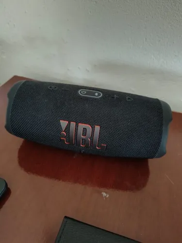 Caixa de som JBL charge 5