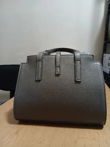 Bolsa cinza estilo antiga com 2 alcas