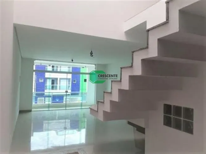 Sobrado 3 suites à Venda