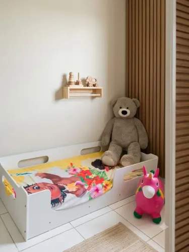 Cama infantil montessoriana