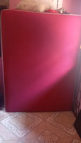 Vendo cama de casal semi nova