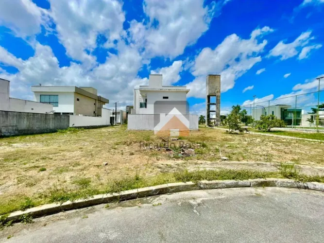 Terreno em condomínio fechado c/ 187m² e ótima estrutura p/ lazer!!!