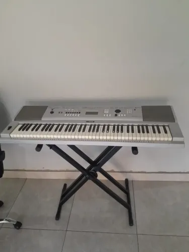 Teclado yamaha dgx 230
