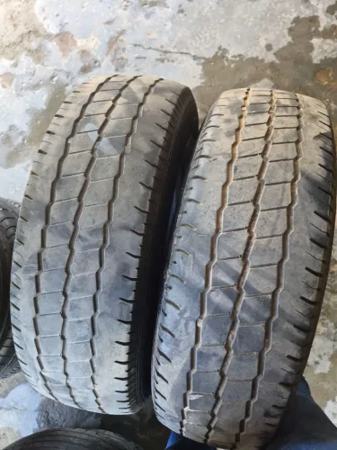 Par de pneus 225/75/16C Hifly