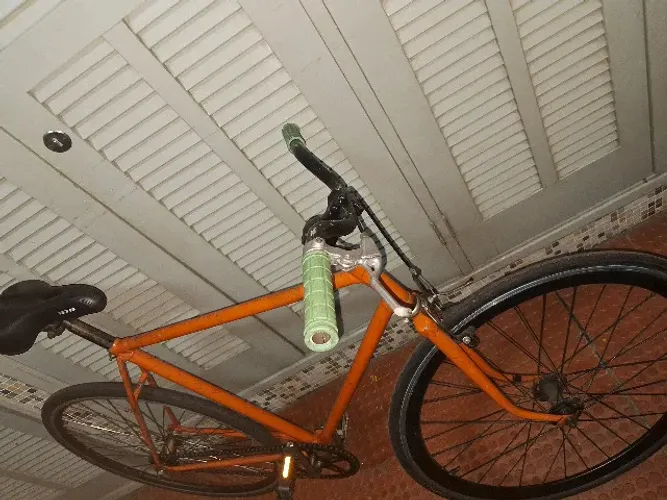 Bicicleta fixa Aro 700, perfeita para a cidade ou para longa pedalada! Possui freio contra