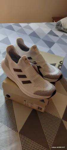 ADIDAS -42 novo.