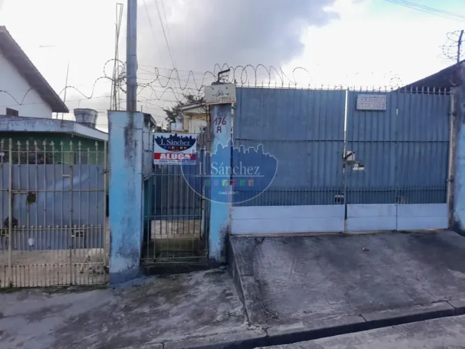 Casa para Locação em Itaquaquecetuba, Vila Zesuína, 1 dormitório, 1 banheiro, 1 vaga
