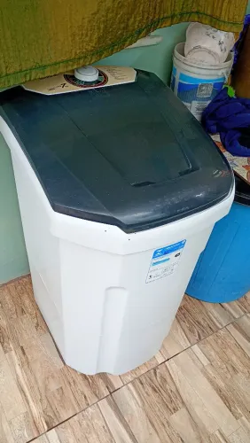 Tanquinho lava roupa