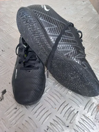 Vendo ou troco Chuteira Futsal Infantil Nike Mercurial Zoom Vapor 15 Club