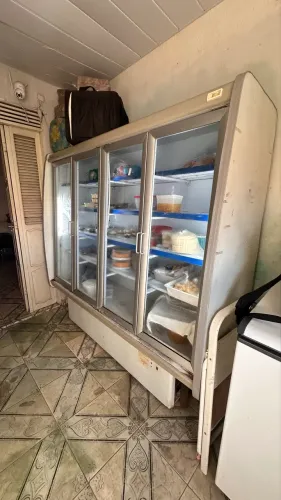 Refrigerador 4 portas / Expositor/ Vitrine