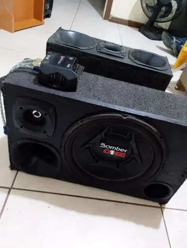 Vendo som automotivo