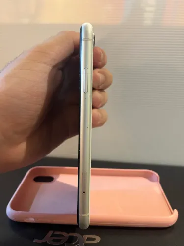 iPhone XR - 64 GB