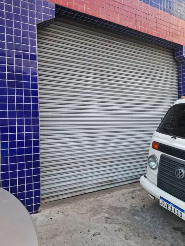 Porta automática para galpão