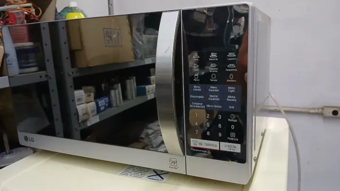 Microndas LG 30 litros voltagem 220 conservadissimo