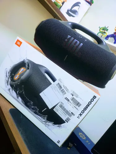 Som JBL bombox4