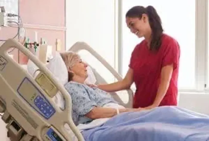 Precisa-se de cuidadora hospitalar em  Niterói 