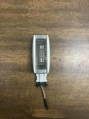 Luz de teto cortesia Quebra Sol Saveiro Voyage Gol Up e Fox