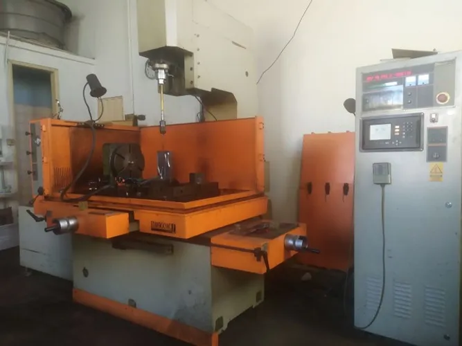 Eletro erosão EDM 900 NCL
