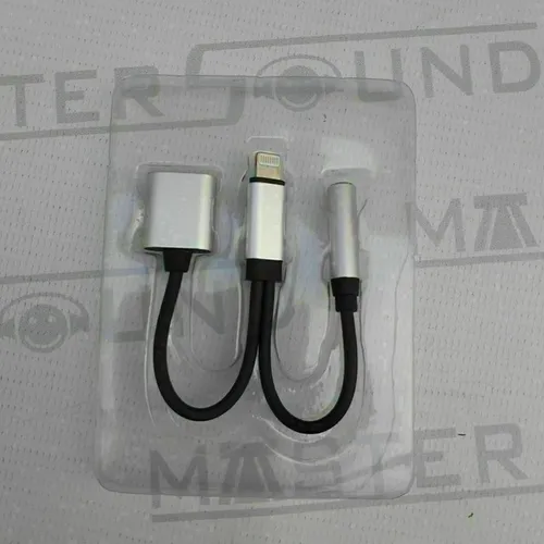 Adaptador lightning: saída P2 + recarga, + microfone. Novo.