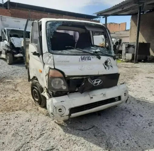 Sucata para retirada de peças - hyundai hr