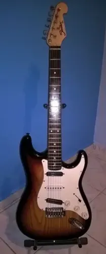 Guitarra Shelter Stratocaster Sumburst 